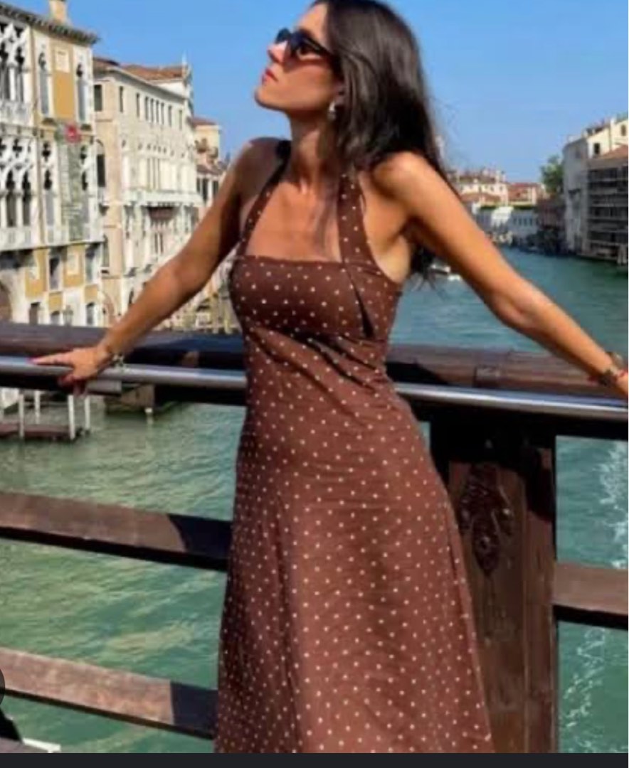 Color of the Year New Year OOTD Zara Dress, Women's Fashion, Dresses