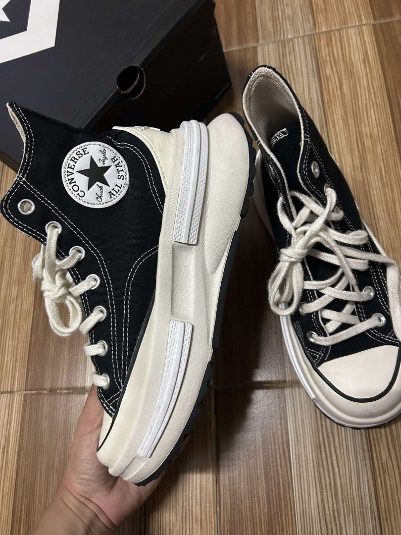 CONVERSE RUN STAR LEGACY CX (Category: Sneakers) located in Caloocan City. Submitted by glstrd (Listing ID 1343844358, Image 1). Description: NO ISSUE!!!! US 5 size 6.5 womens (can fit 7) 23 cm with box dirty shoe laces only used a few times only.