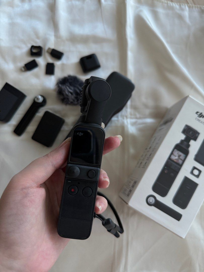 DJI Osmo Pocket 2 Creator Combo (Category: Cameras) located in Pasig City. Submitted by djalex947 (Listing ID 1343795655, Image 2). Description: Purchased in 2023 @ Henry’s Camera Store Good as new RFS: Upgrading.