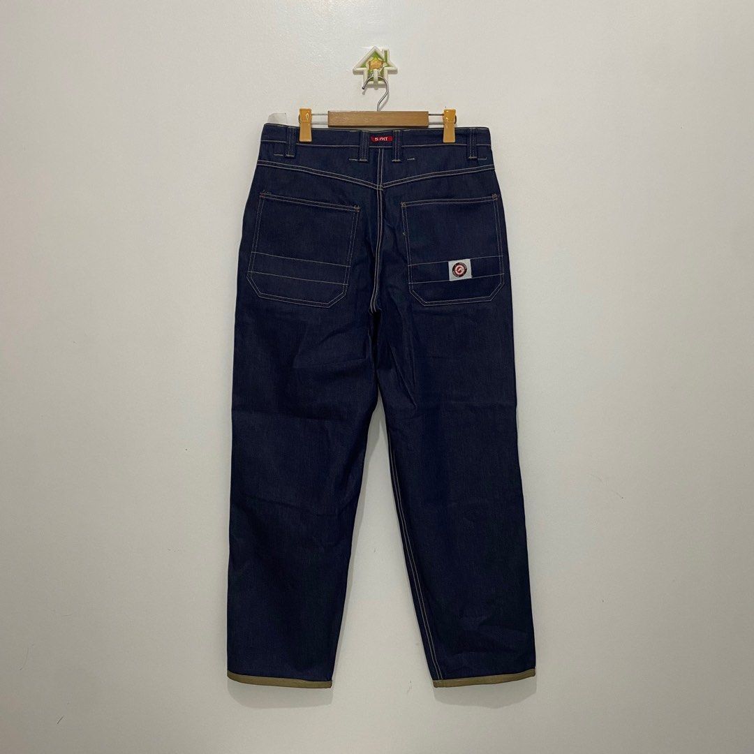 Ecko Unltd. Reversible Baggy Pants (Category: Jeans) located in Tanauan. Submitted by flexingthriftsph (Listing ID 1343828045, Image 1). Description: Ecko Unltd. Reversible Baggy Pants Size 36 on tag Waistline - 36 inches Leg Open - 8.5 inches Length - 45.5 inches Brand new with tags -3,500.00.
