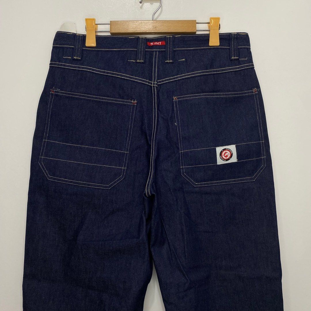 Ecko Unltd. Reversible Baggy Pants (Category: Jeans) located in Tanauan. Submitted by flexingthriftsph (Listing ID 1343828045, Image 3). Description: Ecko Unltd. Reversible Baggy Pants Size 36 on tag Waistline - 36 inches Leg Open - 8.5 inches Length - 45.5 inches Brand new with tags -3,500.00.