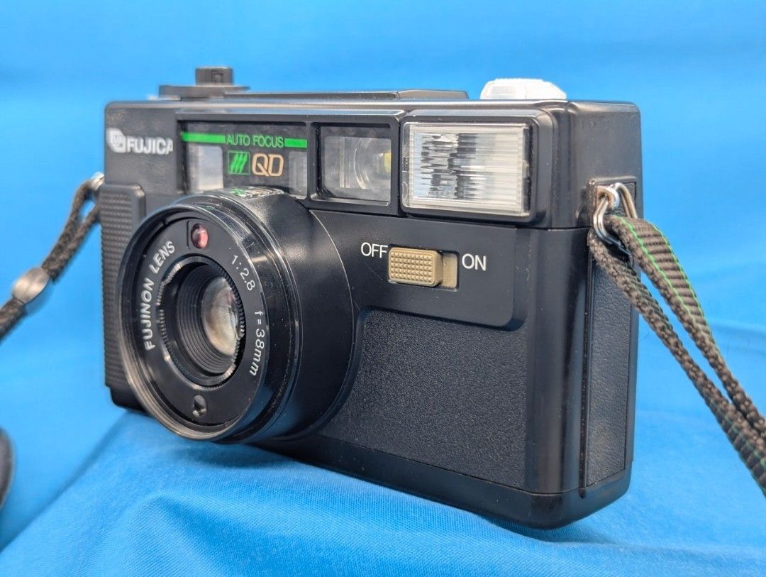 Fujica AutoFocus QD (Category: Cameras) located in Manila. Submitted by kiopadilla_ (Listing ID 1343728968, Image 2). Description: Selling Fujica Auto Focus QD for P3,490 ✅ Battery tested ✅ Dummy film tested ✅ Flash working ✅ Uses 35mm film ✅ Batteries and film not included ✅ No return, No exchange ✅ As is. 🏙️ Location: Sampaloc, Manila 💵 Payment via Gcash or BPI Bank transfer. 📦 Can be shipped via Lalamove or LBC. (Buyer will shoulder the exp