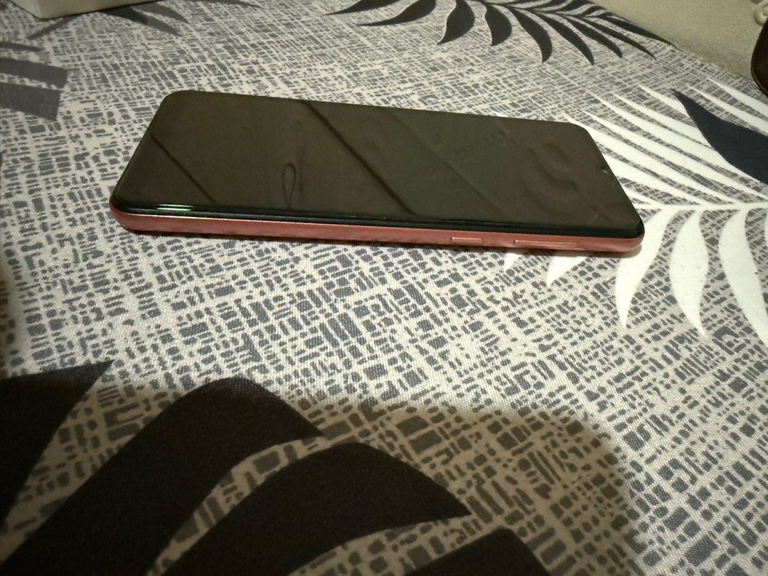 Samsung Galaxy A04 (Category: Samsung) located in Makati City. Submitted by la_boutiq (Listing ID 1343723868, Image 3). Description: Like new, no scratches. 32gb, copper color. Bought last year from the SM store. My mom’s phone but switched back to the iPhone. With tempered glass and new pink phone case from Samsung No charging cable and charging port..