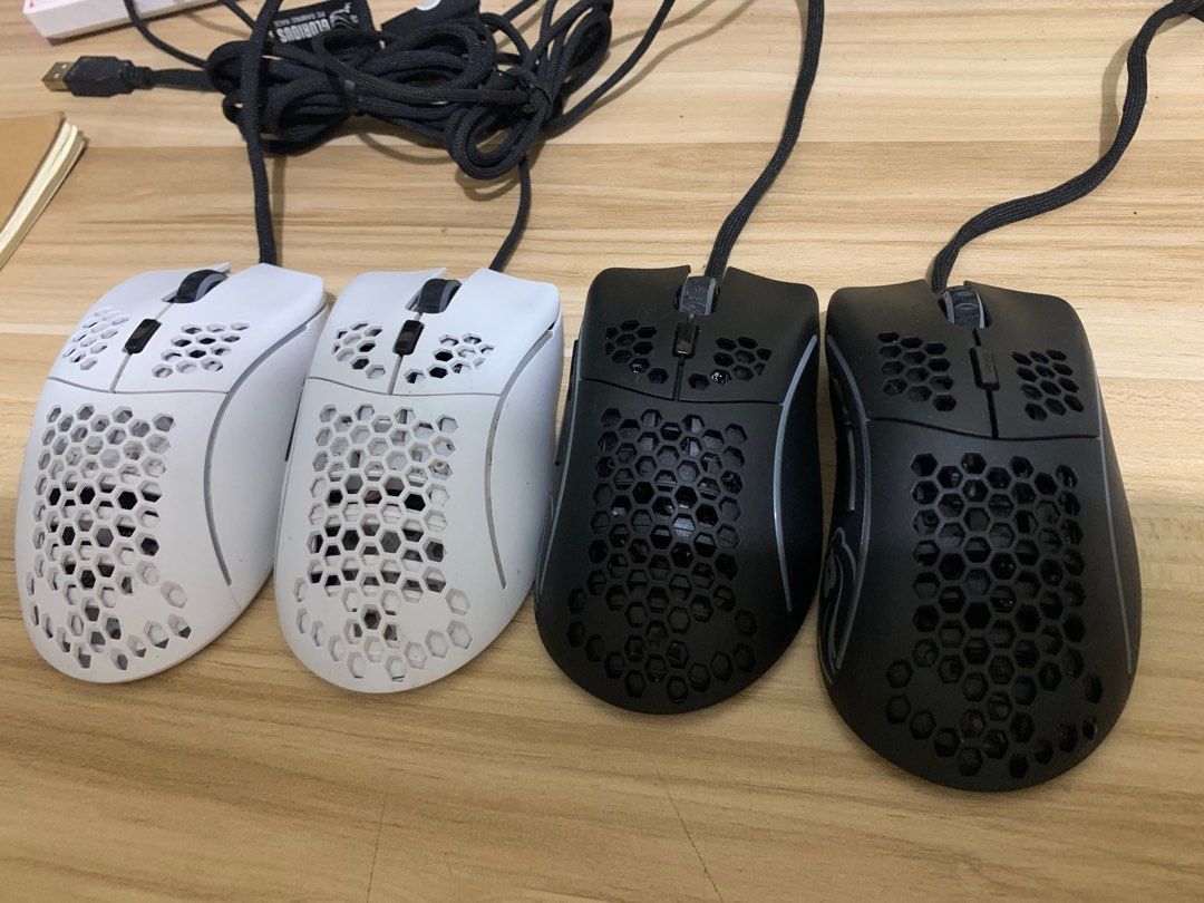 Glorious Model D and D- (smaller version) wired gaming mouse (Category: Mouse & Mousepads) located in Manila. Submitted by gamingthriftshop (Listing ID 1343879211, Image 3). Description: Mouse only No issues Will send test video Marikina area Makinis pa PRICELIST: Model D white or Black - 1150 Mode D- White or Black - 1200 (smaller version) .