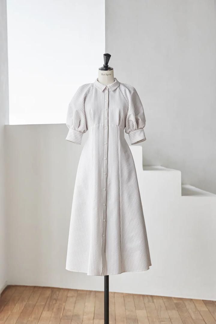 Herlipto Volume Sleeve Stripe Dress 2024, 她的時尚, 洋裝＆套裝, 洋裝在旋轉拍賣