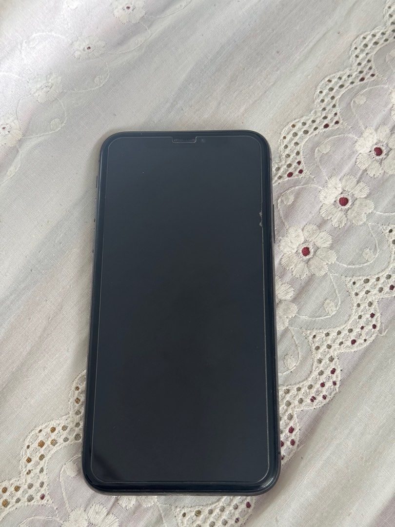 IPHONE X - LADY-OWNED (Category: iPhone X Series) located in Caloocan City. Submitted by ryllahmata (Listing ID 1343727899, Image 2). Description: IPHONE X - Lady-owned -₱8000 negotiable Original LCD and Battery No issues No history of repair 64GB 73% Battery Health Meetups (Cavite/Metro Manila).