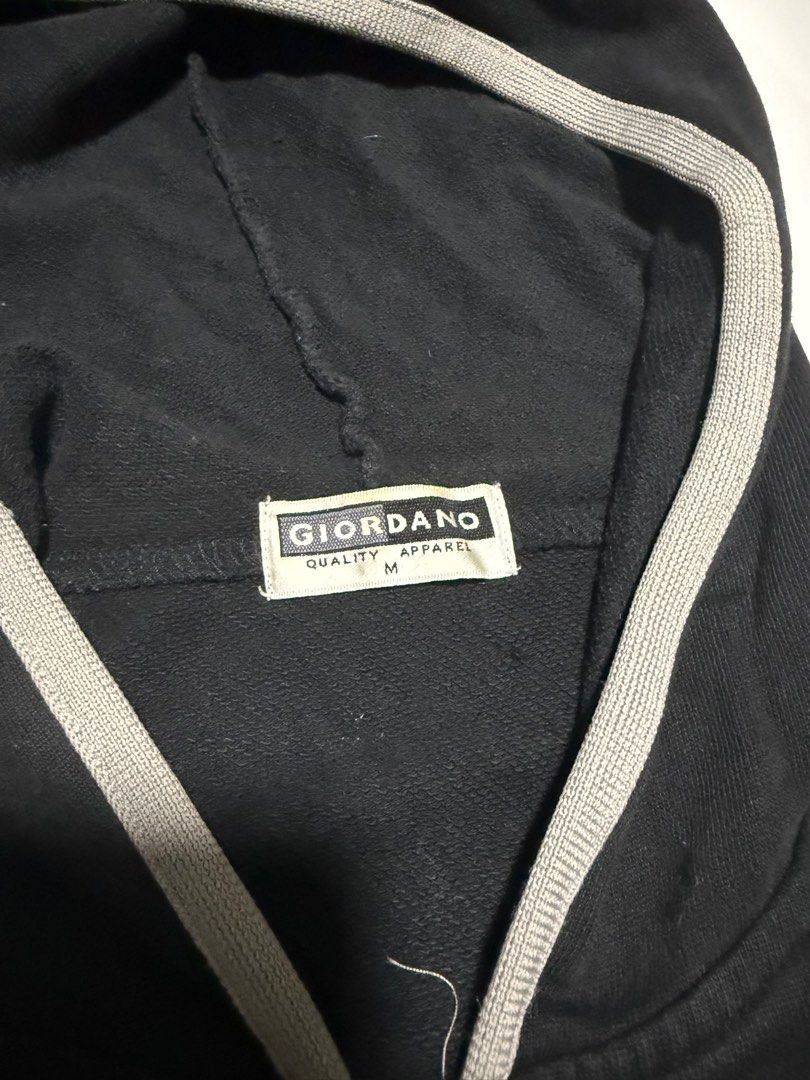 Jacket (Category: Coats, Jackets and Outerwear) located in Singapore. Submitted by mazuin81 (Listing ID 1343796730, Image 3). Description: .