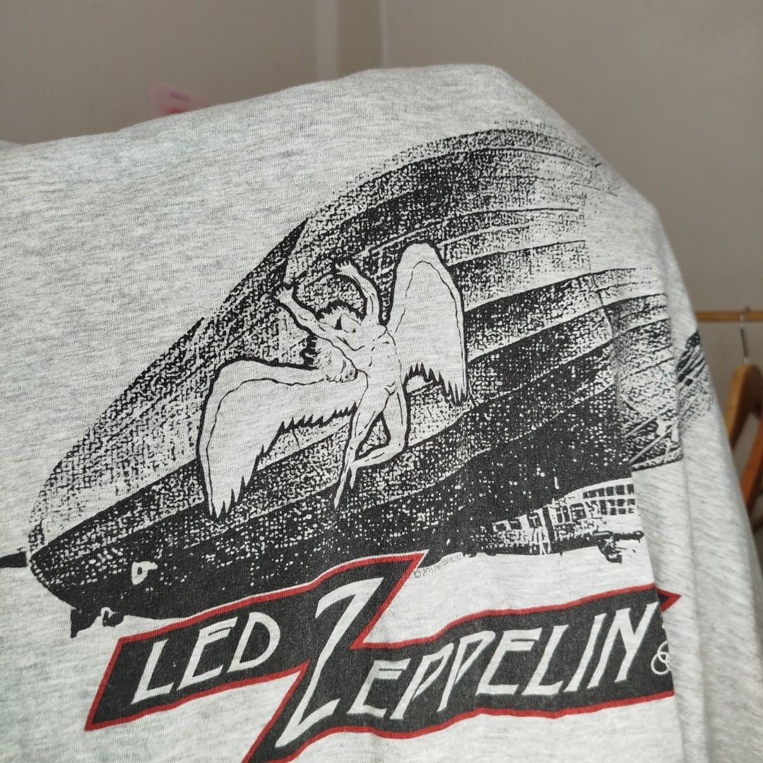 Led Zeppelin Shirt (Category: Shirts) located in Santa Rosa. Submitted by bookishbb (Listing ID 1343779523, Image 2). Description: .