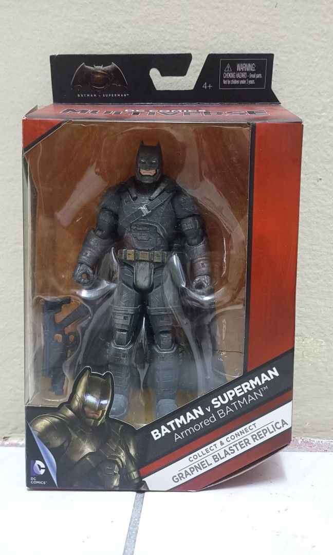Batman Vs Superman DNW68 - Figurina Multiverse Collectors Batman Corazzato (DKR Armored) 16cm