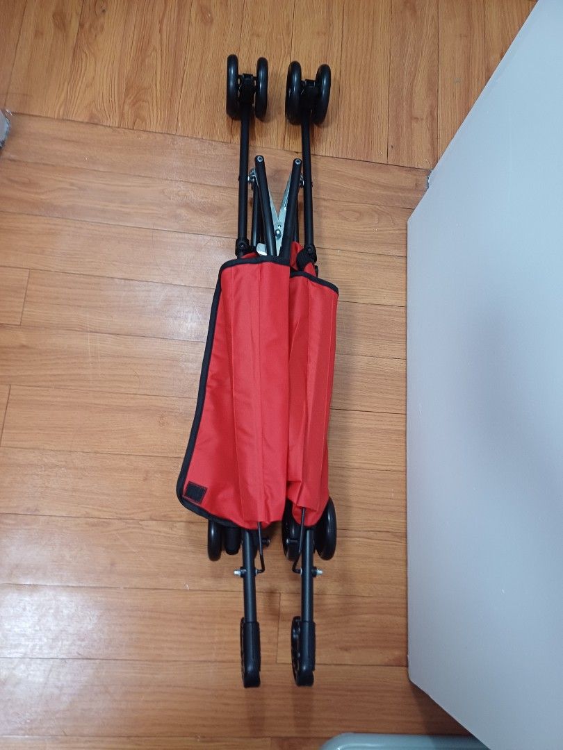Pietro Umbrella Stroller (Category: Strollers) located in Quezon City. Submitted by gbsmcloset (Listing ID 1337952310, Image 2). Description: Pietro Red Umbrella Stroller Bought from blue app Never been used. We only opened it to check the stroller RFS: don't like the color Loc: Quezon City sf c/o buyer.