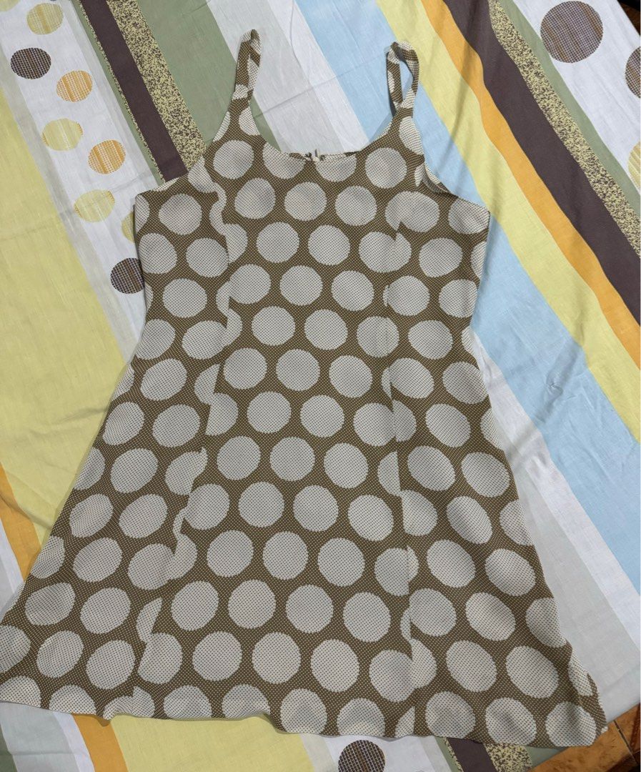 Polka dot dress (Category: Dresses) located in Bacoor. Submitted by _declutterwithjess (Listing ID 1343845136, Image 2). Description: 📌 used couple of times– no issues 📌Padala from states 📌Polka dot dress, double lined, zipper closure, straps not adjustable 📌can fit S-M frame 📌 fabric is breathable Rfs: decluttering ❗️ Mop: Gcash, bpi, bdo & chinabank ❗️ NO RETURN NO EXCHANGE NO REFUND SF(LBC)/Grab/lalamove- will be shouldered by the buyer ❗