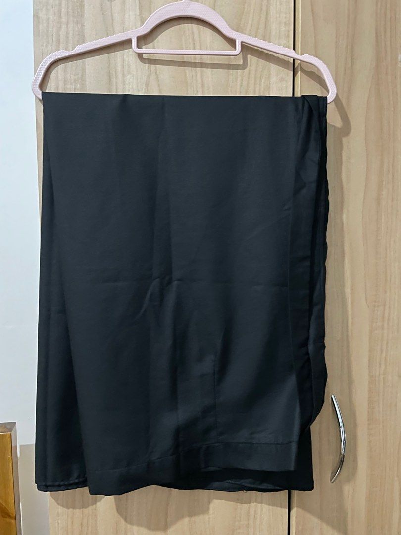 qash.co Sarong Wrap Skirt [BRAND NEW] (Category: Skirts) located in Kuala Lumpur. Submitted by thedeeesthings (Listing ID 1343870901, Image 1). Description: ‼️WILL BE ABLE TO POST 2ND JANUARY ONWARDS ONLY. PURCHASE ONLY IF YOU CAN WAIT THANK YOU.