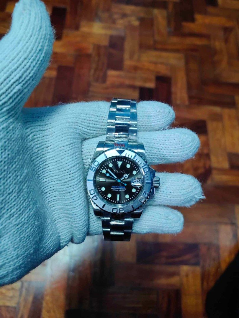 Seikolex Titanium custom mod (Category: Men's Watches) located in Manila. Submitted by moneyunlimited (Listing ID 1343771768, Image 2). Description: Nh35A mechanism Japan parts used not china Sapphire glass 904L band Complete with box and tools Self winding mechanism for power reserve Cod or Pickup.