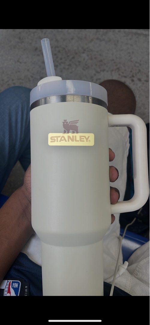 STANLEY CUP 40 OZ AUTHENTIC (Category: Water Bottles & Tumblers) located in Singapore. Submitted by wootwwootsoup (Listing ID 1343745819, Image 2). Description: rfs got a hydroflask for christmas so dont see the need of this anymore can provide proof to prove authenticity. dm to deal.