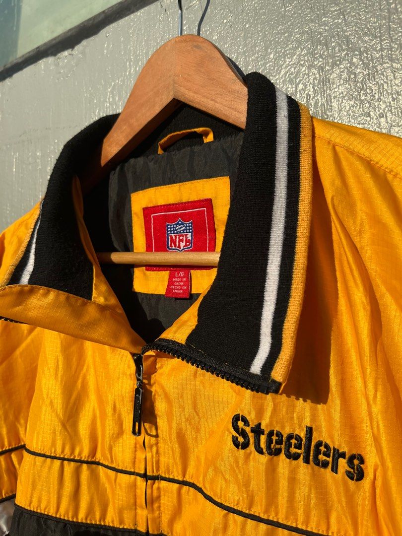 Steelers NFL windbreaker type (Category: Coats, Jackets and Outerwear) located in Manila. Submitted by triptee_kings (Listing ID 1343858899, Image 2). Description: Steelers 27x30 XXL No issue Plus sf.