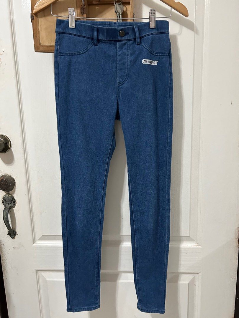 UNIQLO Heattech Ultra Stretch Leggings Pants Women s Fashion Bottoms Other Bottoms on Carousell