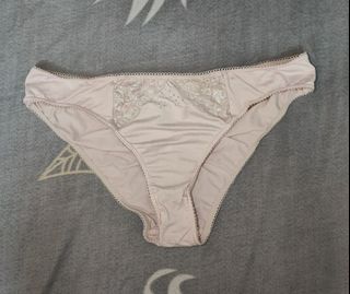 (Category: ) located in . Submitted by pegpreloved (Listing ID 1342900591, Image 1). Description: .