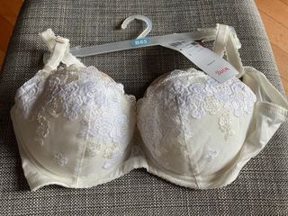（分類：）位於 。 由 asap8 提交（商品編號 1343796151，圖片 1）。簡介： 。