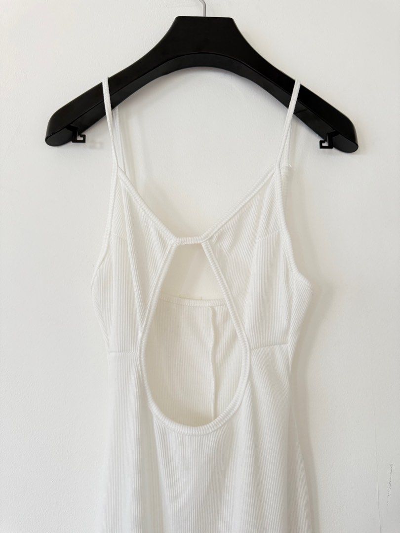 White ribbed cutout summer dress (Category: Dresses) located in Makati City. Submitted by sundaystash88 (Listing ID 1343780467, Image 2). Description: .