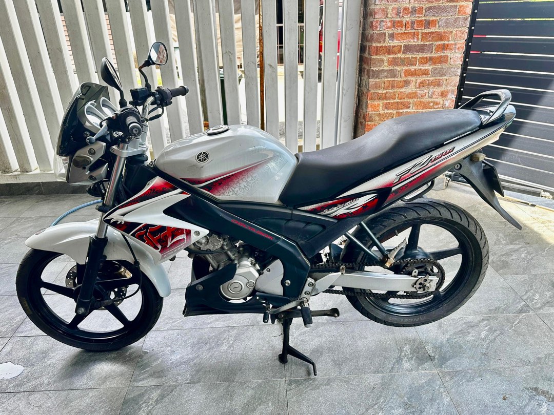 Yamaha FZ150i Standard, Motorbikes on Carousell