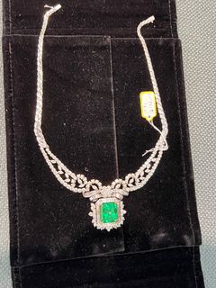 (Category: ) located in . Submitted by royal_collections (Listing ID 1343970762, Image 1). Description: .