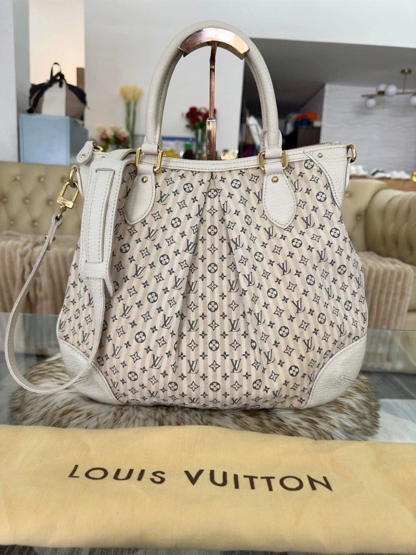 Authentic LV Mini Lin Croisette Marina Mm Bag (Category: Luxury Bags & Wallets) located in Quezon City. Submitted by jhaediah (Listing ID 1344055527, Image 3). Description: - Authentic 💯 - L V Mini Lin Croisette Marina Mm Bag - Medium size .