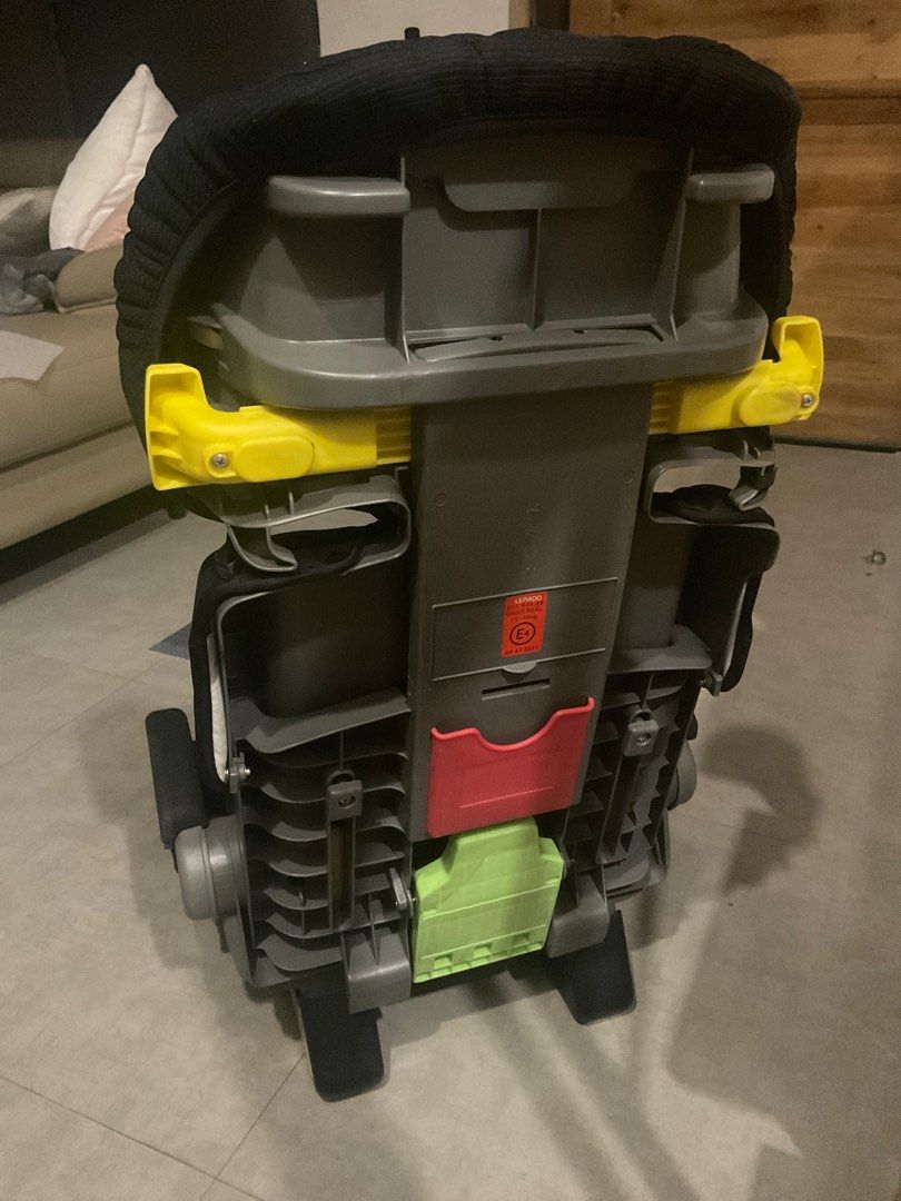 Child Car Seat (Category: Car Seats) located in Paranaque City. Submitted by silverforest.13 (Listing ID 1343895135, Image 2). Description: Good For kids 3 to 8 yrs old. Makes you feel safe when its only the kid at the back seat. Secured using the car’s seat belt. Adjustable height .