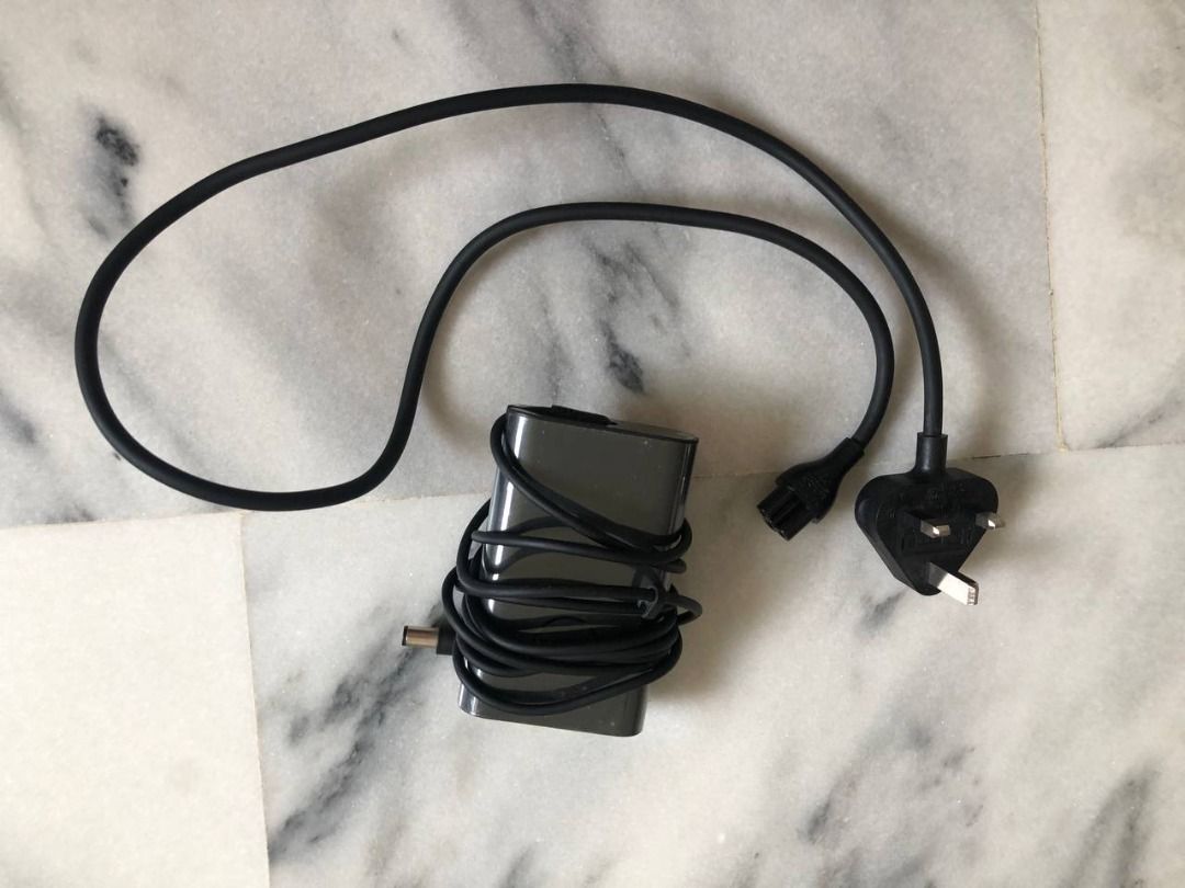 Dell laptop AC adapter (65W)