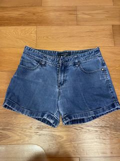 (Category: ) located in . Submitted by eating_____ (Listing ID 1344011641, Image 1). Description: .