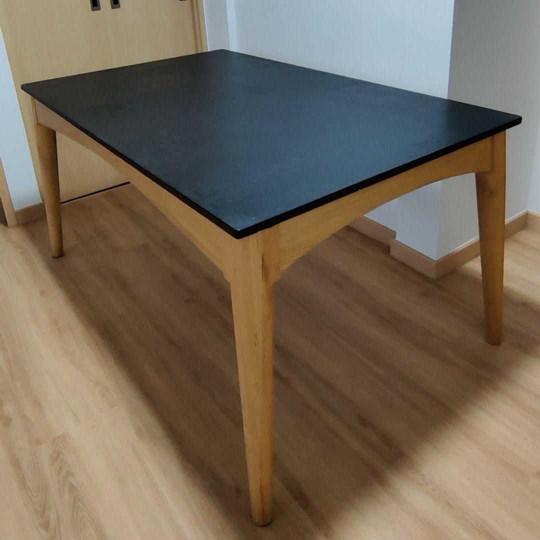 Dining table (Category: Tables & Sets) located in Singapore. Submitted by vecong (Listing ID 1343893310, Image 2). Description: 150 (W) x 90 (D) x 73 (H) cm Pls arrange ur own transport. Pls mag me at 9750..1310..thanks.