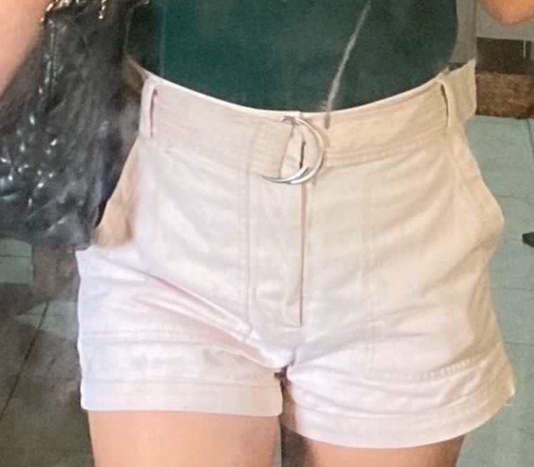 F21 Beige Shorts with belt (Category: Shorts) located in Muntinlupa City. Submitted by mnstr (Listing ID 1343964206, Image 3). Description: .