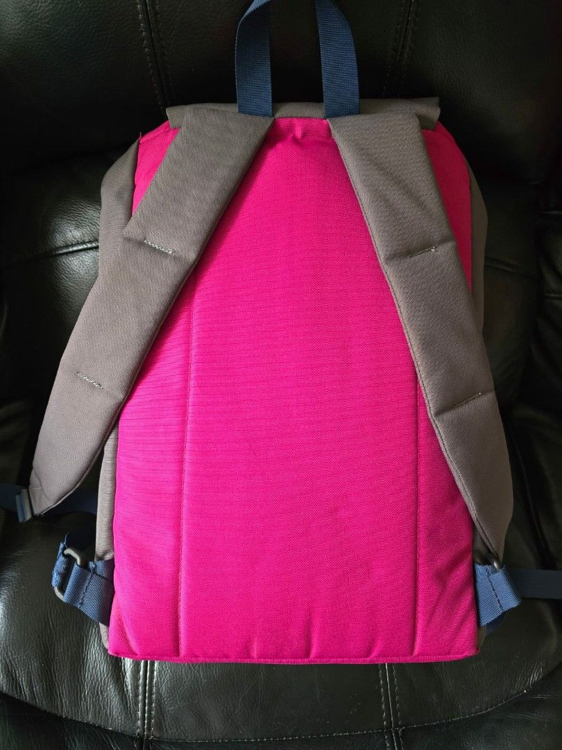 hellolulu背包Backpack （分類：背包）位於 Hong Kong。 由 happytrade99285 提交（商品編號 1344004647，圖片 3）。簡介： can pick up anytime。