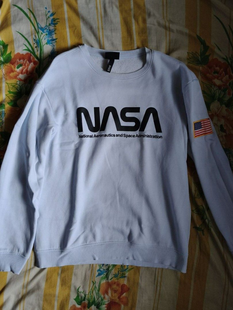 H M NASA Sweater Men s Fashion Coats Jackets and Outerwear on Carousell