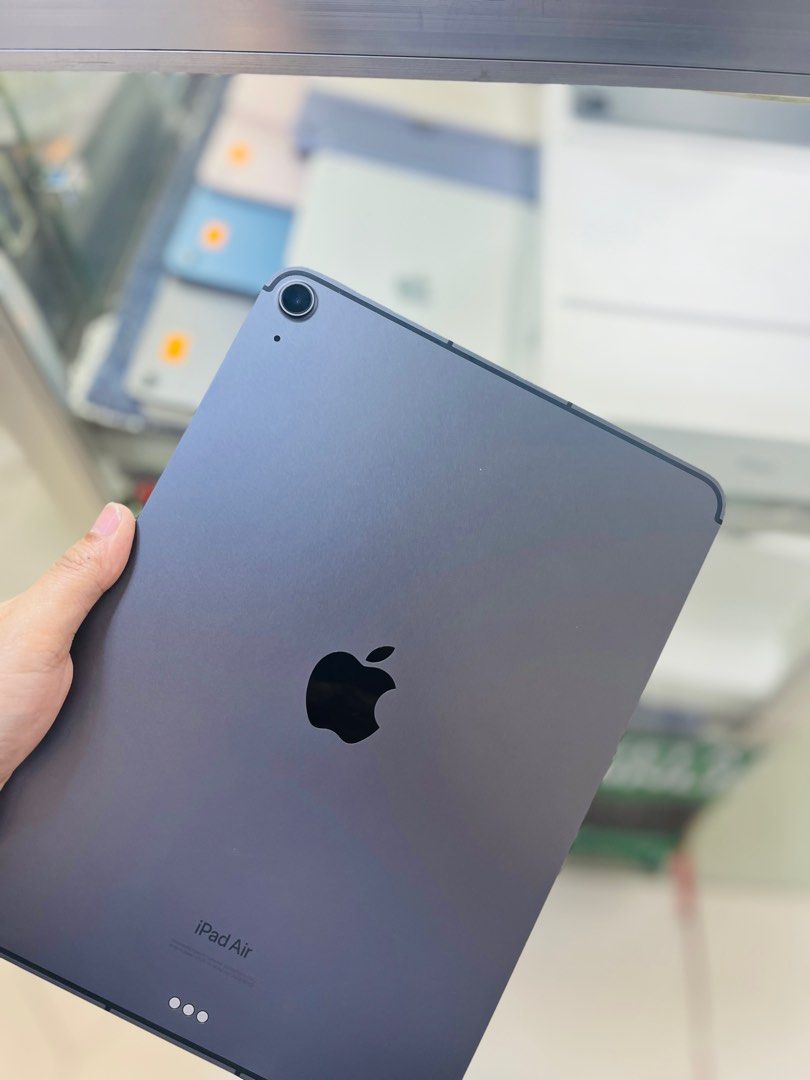 Ipad Air 5 256Gn with cellular no issues openline (Category: iPad) located in San Juan City. Submitted by najihahtelecomshop2018 (Listing ID 1343925694, Image 1). Description: FOR SALE | TRADE / SWAP PASS SA MGA SCAMMERS / THIRD PARTY (RFS: Buy and Sell) ⬇️QUICK SPECS⬇️ 📍iPad Air 5 •256GB (Other storage is also available) •Openline (Other Variant is still available but price may vary) •Black (Other color is also available but price may vary) •98