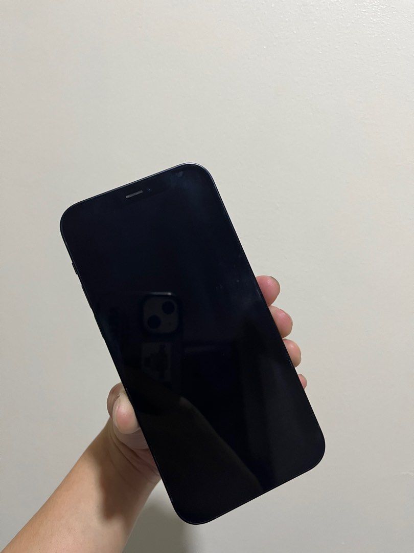 iphone 12 black- 70%bh (Category: iPhone 12 Series) located in Cebu City. Submitted by letsdeeeeclutter (Listing ID 1344006177, Image 2). Description: LAST PRICE - no replaced parts - never been repaired - bh 70% rfs : new phone .