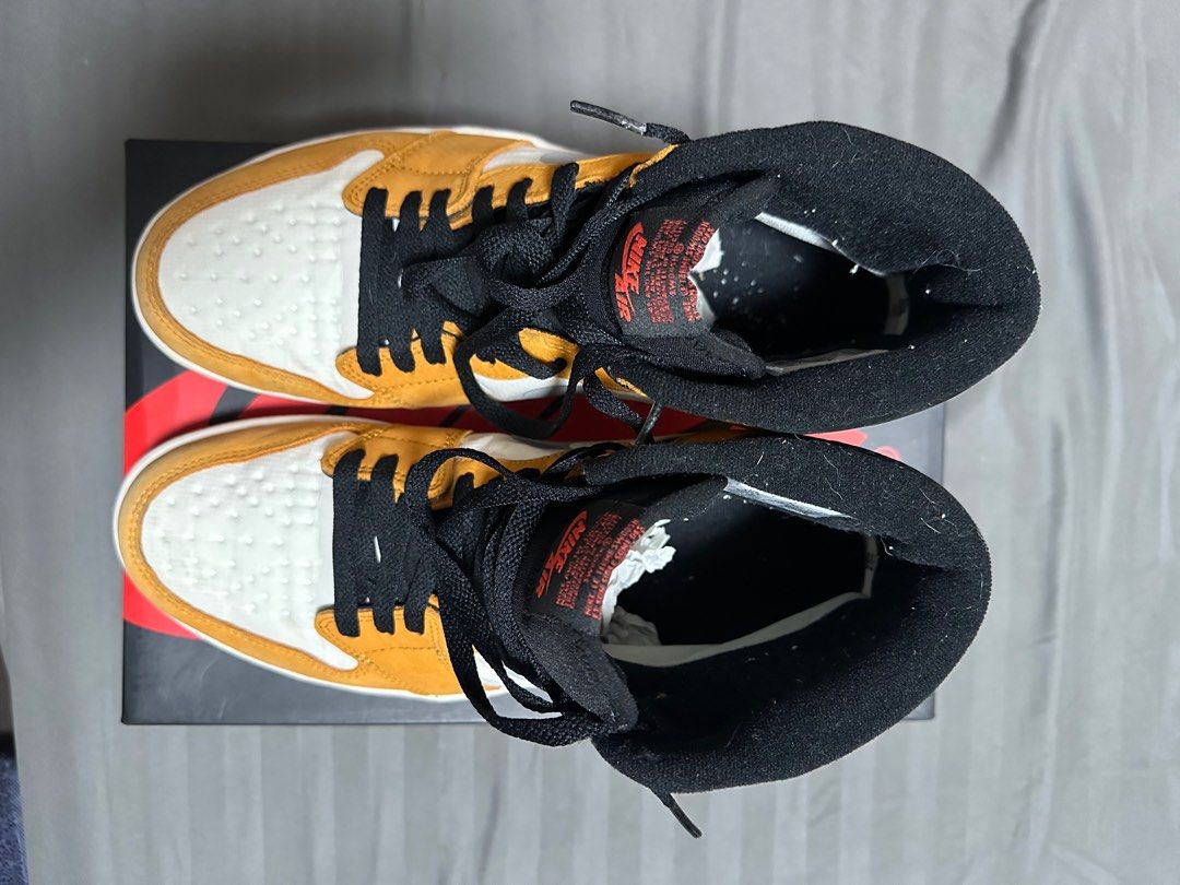 Jordan 1 High Gore Tex Medium Curry (Category: Sneakers) located in Dasmarinas. Submitted by _therdj (Listing ID 1344014714, Image 3). Description: Personal pair Bought around 2022 sa Titan US10.5 Still negotiable Issue: Nag-fade yung kulay sa toe box kasi ginamitan ng brush nung pinalinis. Minimal drags sa sole RFS: Di nagagamit at sayang space .