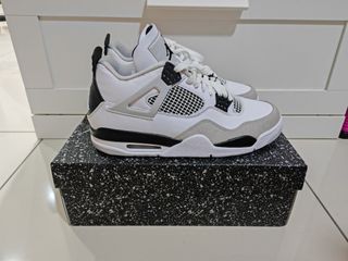 (Category: ) located in . Submitted by sneakerkaki (Listing ID 1344029372, Image 1). Description: .