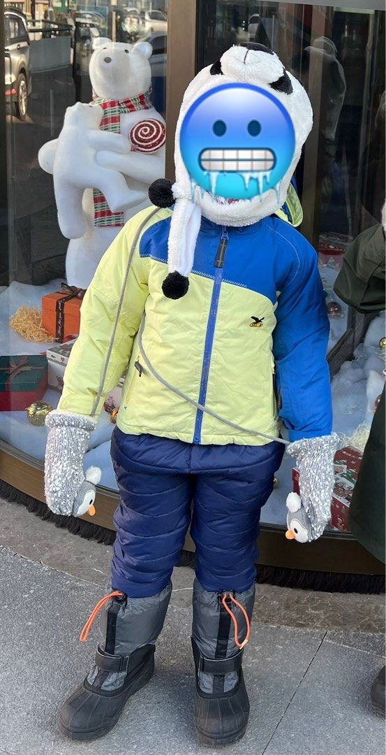 Kids Winter Jacket 3-4yr old - wind proof water proof (ski or snow play jacket) (Category: Babies & Kids Fashion) located in Singapore. Submitted by emma.tweety (Listing ID 1344037713, Image 3). Description: Suitable for height 100cm and below. Photo as sample, boy wearing is about 110cm, abit too short. Brand: Alpine Xtrem. Used in -8 degree as outer layer (in additional to a thin down jacket) good for snow play as it is water proof & wind proof