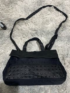 (Kategori: ) berada di . Dikirim oleh echie.thrifting (ID iklan 1344011777, Gambar 1). Deskripsi: .