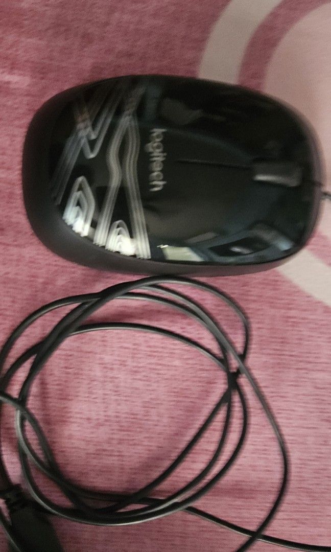 Logitech Mouse (Category: Printers, Scanners & Copiers) located in Singapore. Submitted by isha75 (Listing ID 1343901713, Image 2). Description: postage or own collection. selling cos wanted wireless , interested pm..