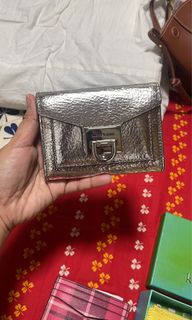(Category: ) located in . Submitted by preloved_stuff8787 (Listing ID 1344042410, Image 1). Description: .