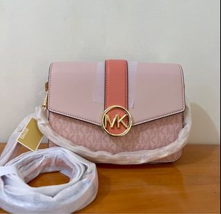 (Category: ) located in . Submitted by liashop. (Listing ID 1343945471, Image 1). Description: .