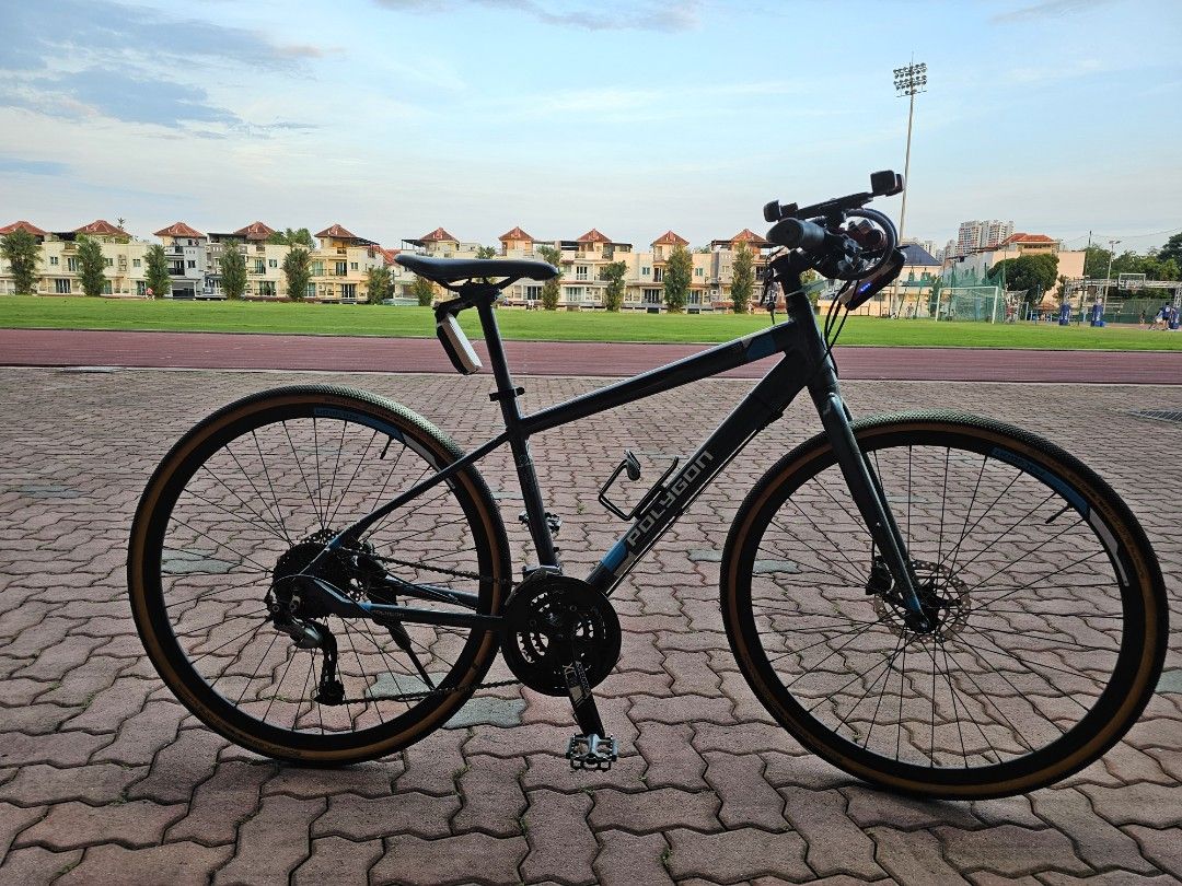 Polygon Path 2 (Category: Bicycles) located in Singapore. Submitted by keith_ong_557 (Listing ID 1343984019, Image 1). Description: Shimano Altus from the gears to the shifters 700x35 new thinner tires for high speed scratches here and there from use.