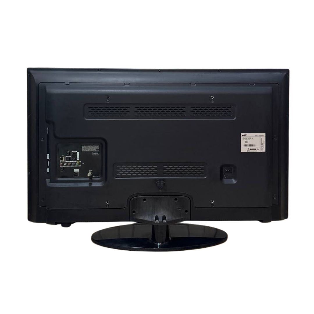Samsung 46in TV w/ Remote (Category: TV) located in Quezon City. Submitted by k9stealfinds (Listing ID 1343999890, Image 2). Description: .