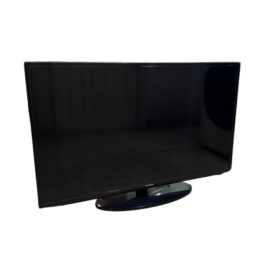 Samsung 46in TV w/ Remote (Category: TV) located in Quezon City. Submitted by k9stealfinds (Listing ID 1343999890, Image 1). Description: .