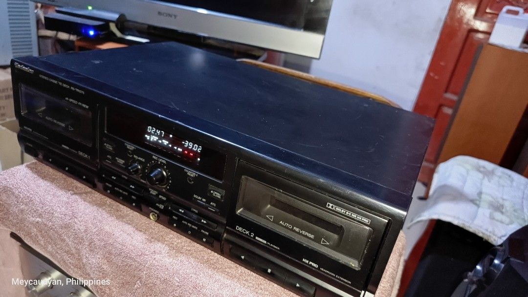 Technics Double Deck Stereo Casette Player (Category: Portable Music Players) located in Bulacan. Submitted by rhodgz (Listing ID 1344057382, Image 2). Description: Technics Double Deck Player Dual HX Pro model: .RS-TR575 auto reverse, good forward & rewind very nice front digital panel Price is only P4,500 Location:Valenzuela/Meycauayan city can send to provincial areas via lbc or ap cargo.