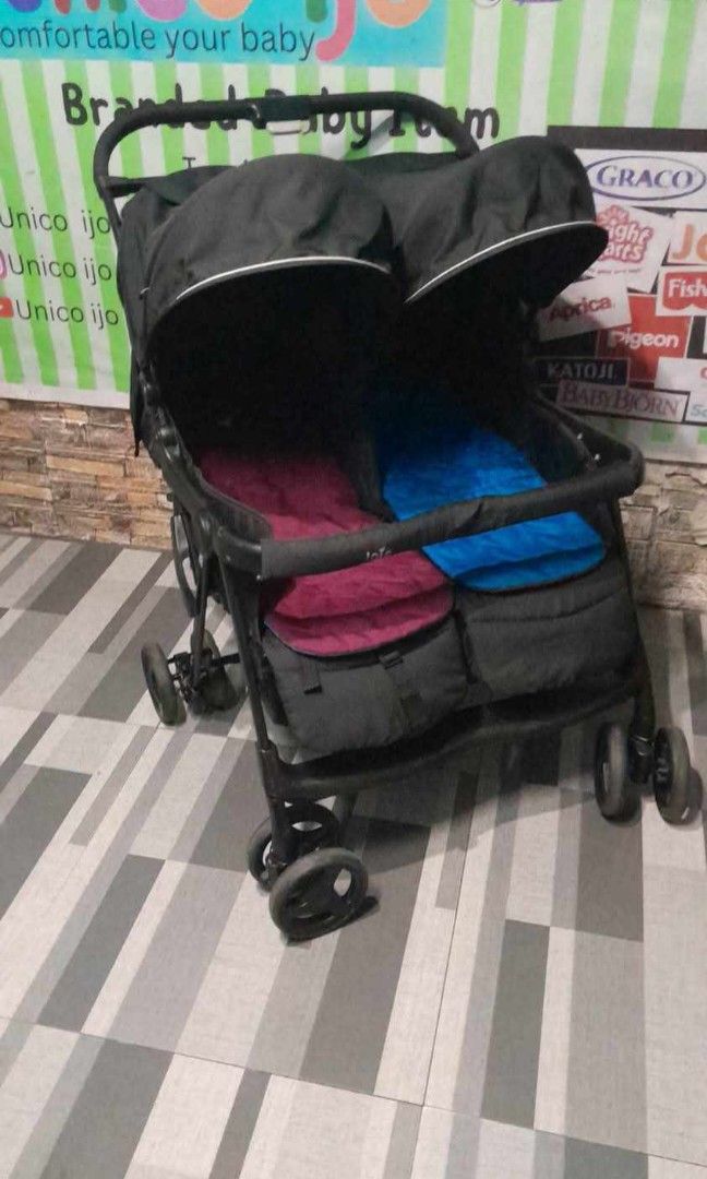 Twins stroller (Category: Strollers) located in Caloocan City. Submitted by Unicoijo02 (Listing ID 1344029634, Image 2). Description: .
