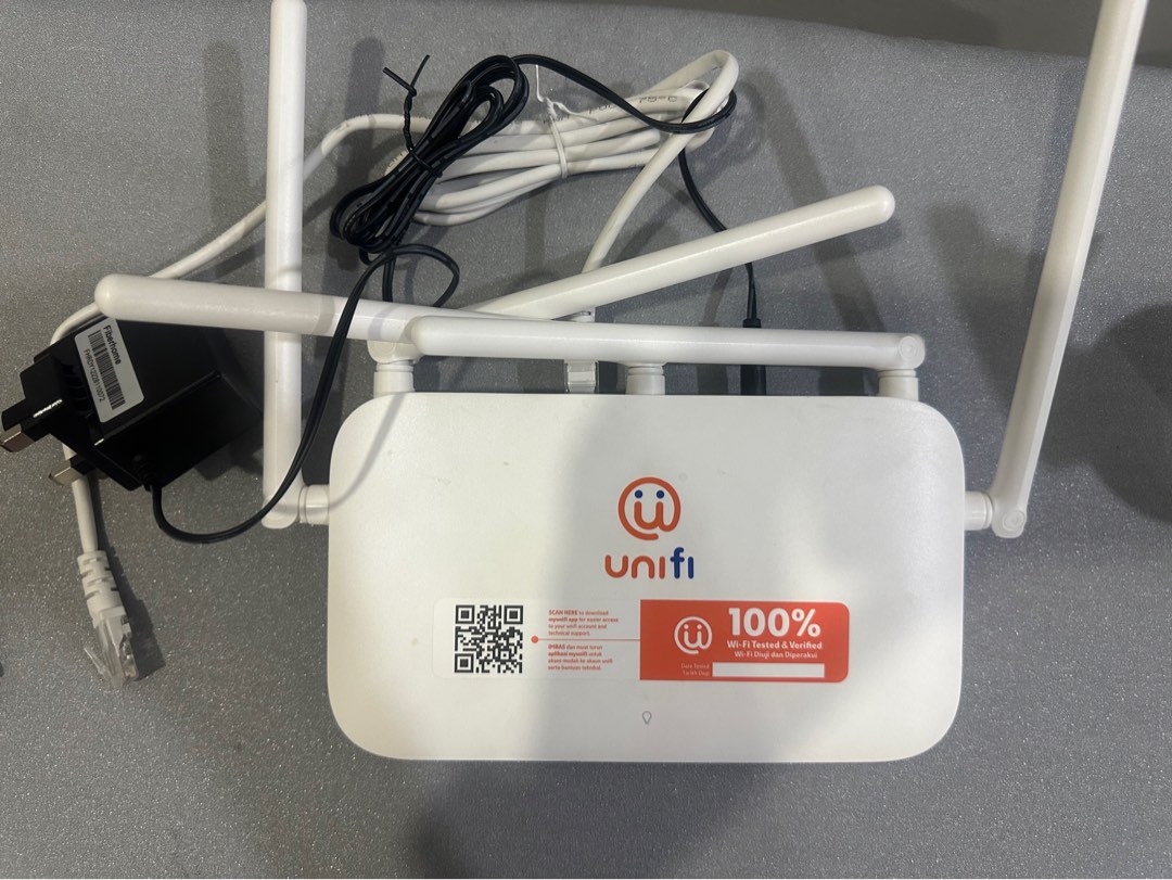 Unifi Router Fiberhome SR1041F & Huawei Echolife HG8240 H5, Computers ...
