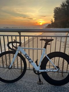 (Category: ) located in . Submitted by fixie_trader (Listing ID 1344009819, Image 1). Description: .