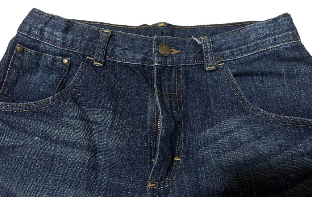 WRANGLER 1947 DENIM VINTAGE JORTS (Category: Shorts) located in Mabalacat. Submitted by redclutters (Listing ID 1344042001, Image 3). Description: - Authentic Wrangler - has little stains at the back - never been worn Waist: 28 inches Crotch: 13 inches Thigh: 20 inches.